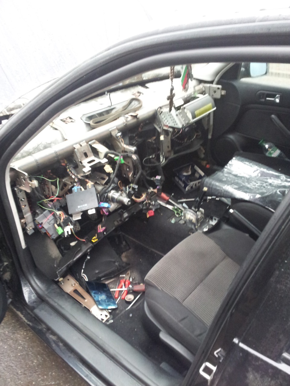 Как снять радиатор гольф 4 замена радиатора печки - Volkswagen Golf Mk4, 1,6 л, 2001 года своими руками DRI
