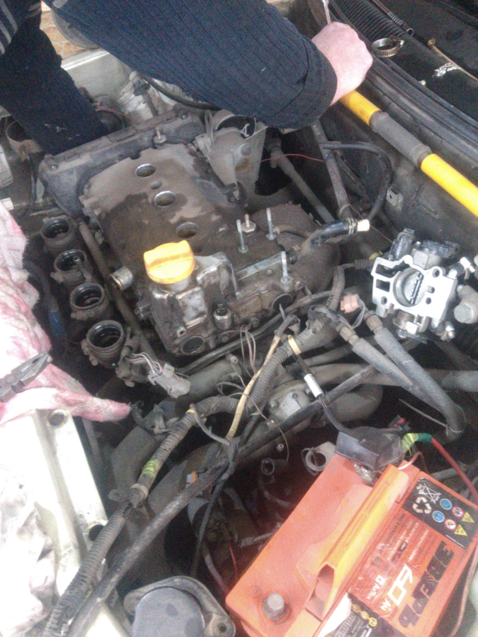 Удаление протекания масла в свечные колодцы. — Lada 21103, 1,5 л, 2004 ...