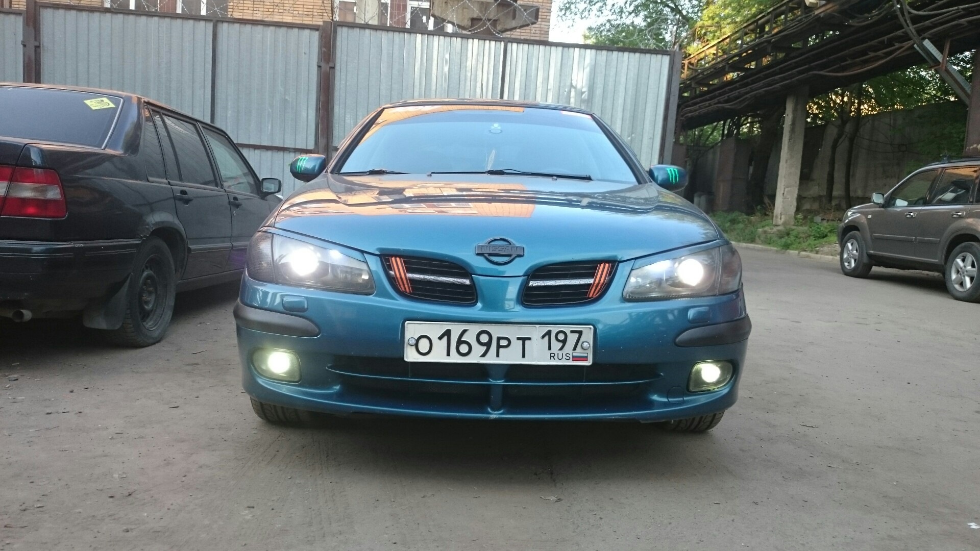 Almera n16 лампы. Nissan Almera n16 американки. Ниссан Альмера 1 туманки. Линзы на Ниссан Альмера Классик. Лампа ближнего света Ниссан Альмера n16.