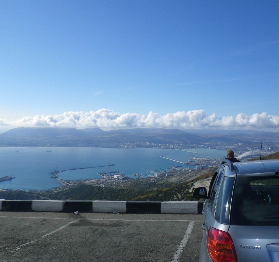 Роза Ветров. Смотровая площадка с видом на Цемехскую бухту. — Suzuki SX4 (1G)