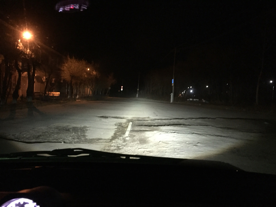 Просили ночные фото как светят Фары — Honda Fit (1G), 1,5 л, 2002 года ...