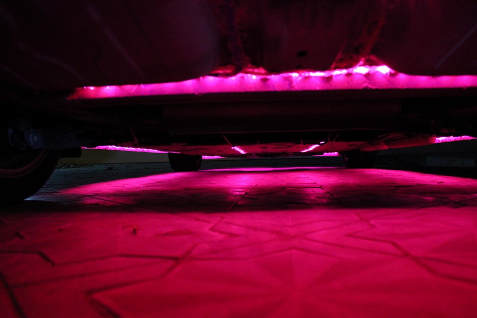 подсветка днища автомобиля бмв х6. подсветка днища лансер 10. митсубиси галант 8 подсветка днища. подсветка машины снизу днища. подсветка днища qx56.