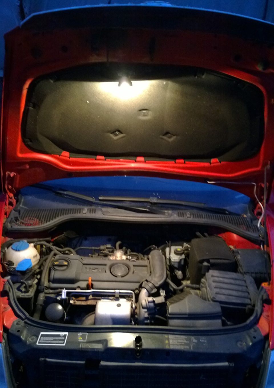 Подсветка под капотом. — DRIVE2