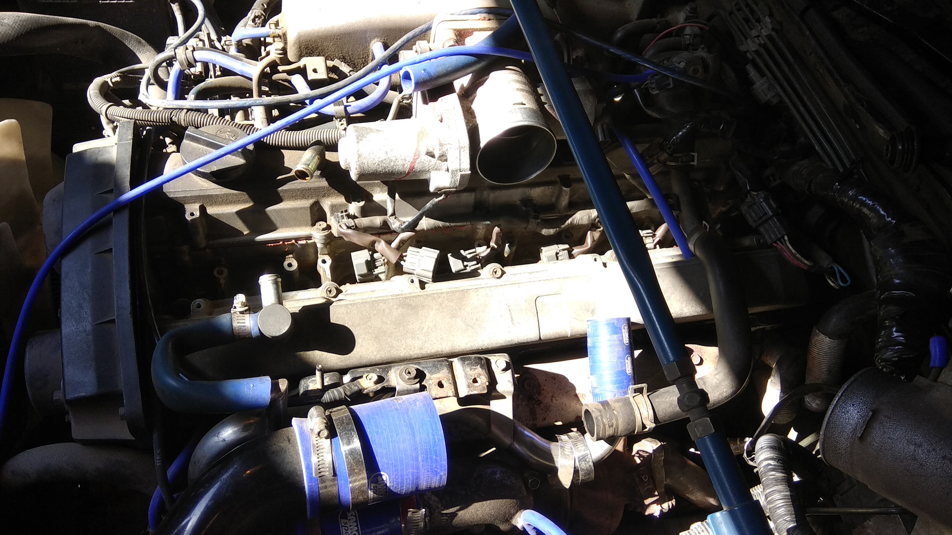 Регулируемая тяга актуатора + новые свечи — Nissan Laurel (C35), 2,5 л ...