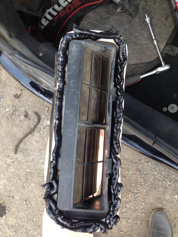 Вода в карманах багажника. — Lada Приора седан, 1,6 л, 2011 года ...