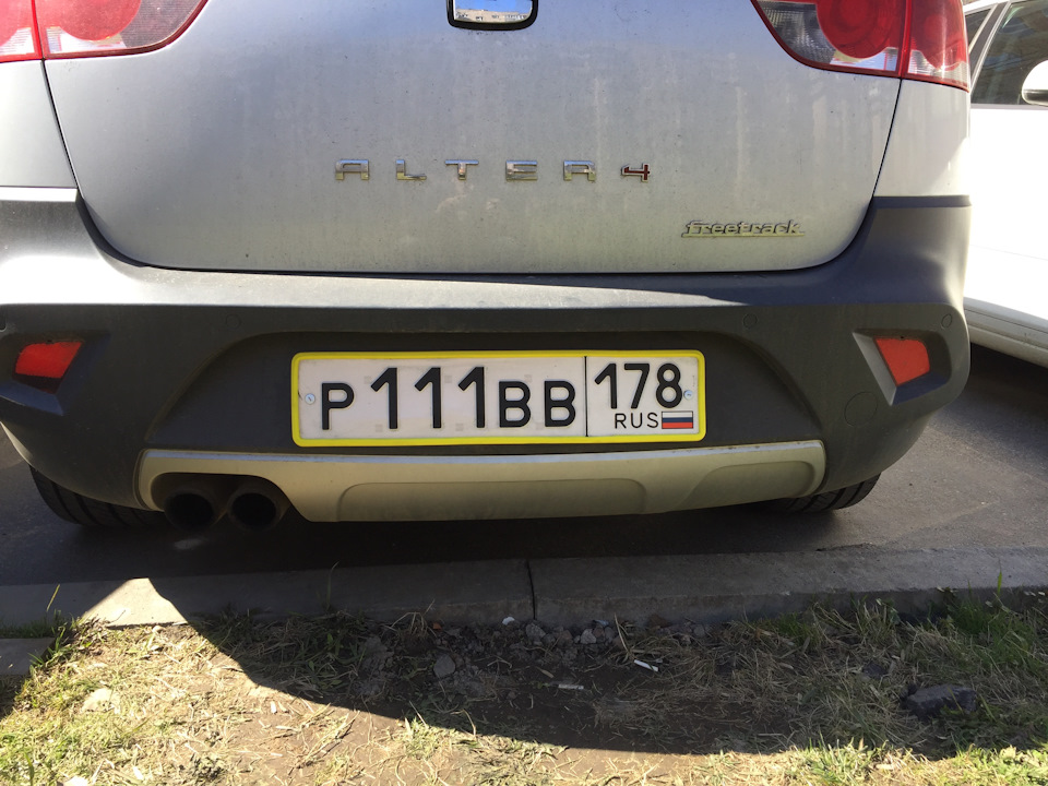 на машине — SEAT Altea Freetrack