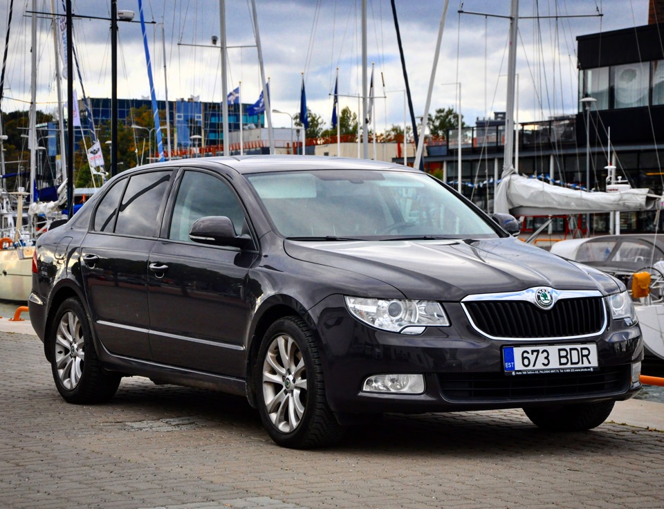 Купить октавию 2011. Skoda Superb 2011. Шкода Суперб 2011. Skoda Superb 2.8. Skoda Superb 1,8 2011.