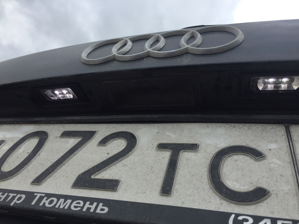 1.Подсветка номера — Audi Q5 (1G), 2 л, 2012 года | стайлинг | DRIVE2