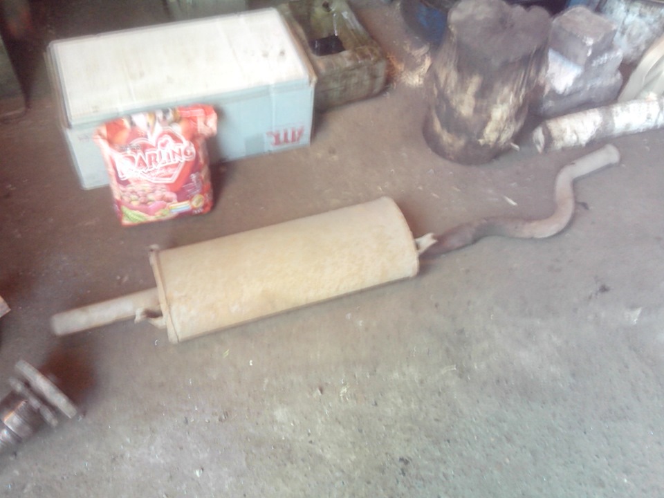 Замена глушителя, тормозного шланга и долив тормозной жидкости. — Lada ...