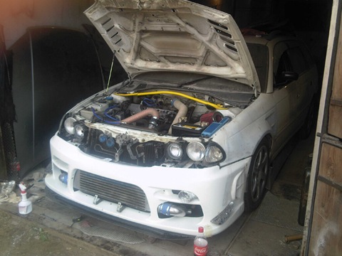 Photo of the engine compartment  - Toyota Caldina 20L 2000