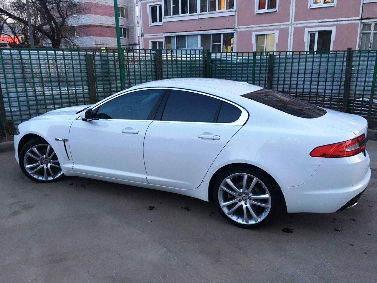 R 20. Jaguar XF r20. Диски на Ягуар XF r18. Jaguar XF 2008 r18.