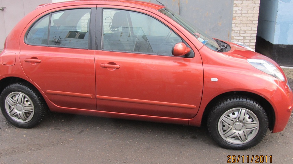 Nissan Micra Red