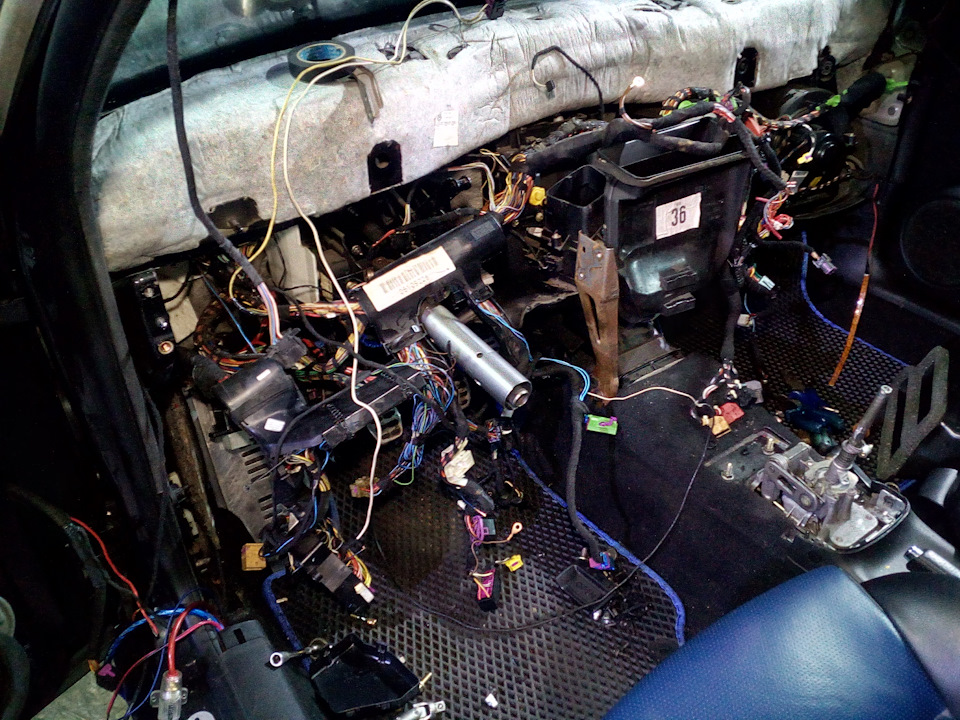 Капитальная уборка в проводке — Volkswagen Golf Mk4, 1,8 л, 2003 года ...