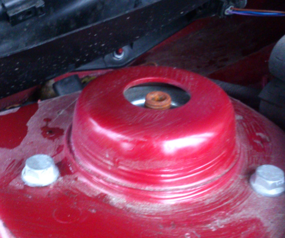 Заглушки на передние стойки амортизаторов — Volkswagen Passat CC, 1,8 л ...