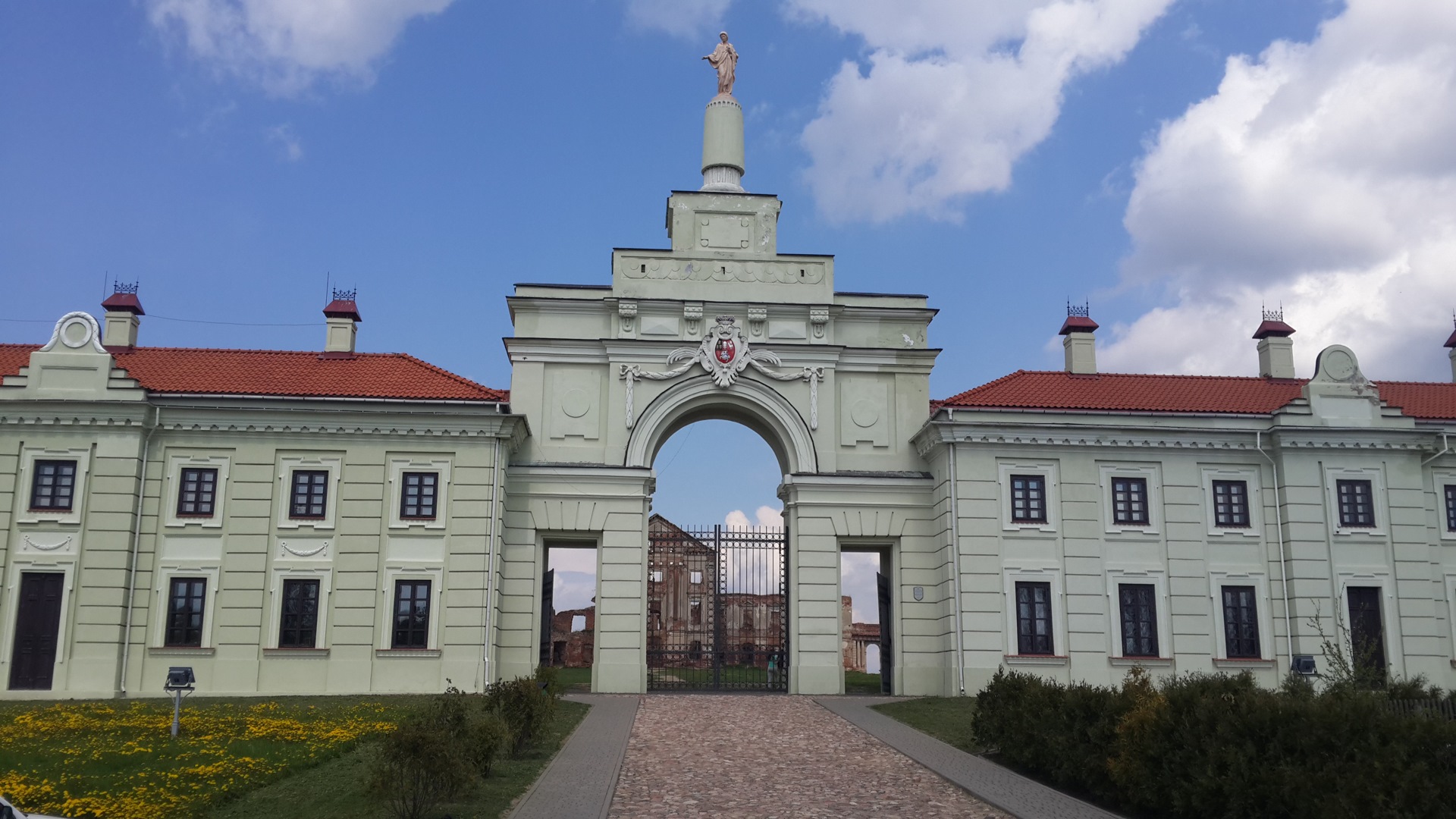 Фото замок сапегов в ружанах