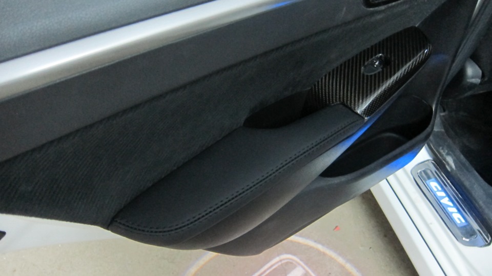 Уложим локти на кожу! — Honda Civic 4D (8G), 1,8 л, 2009 года | тюнинг ...