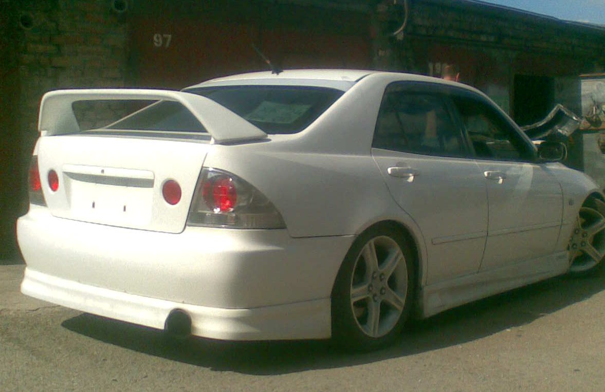       Toyota Altezza 20 1998 
