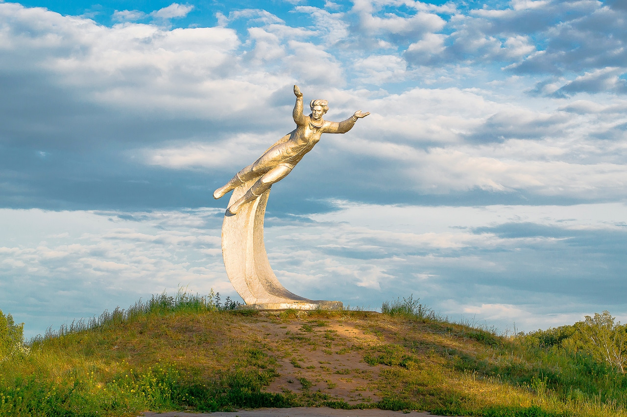 Степное алтайский край. Стелла Баевский район. Памятники в Степном озере. Благовещенка стела Алтайский край. Памятник Степной Новокузнецкий.