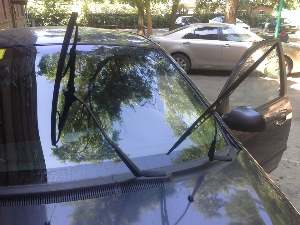 Замена дворников фирмы Bosch ECO — Hyundai Getz, 1,4 л, 2006 года ...