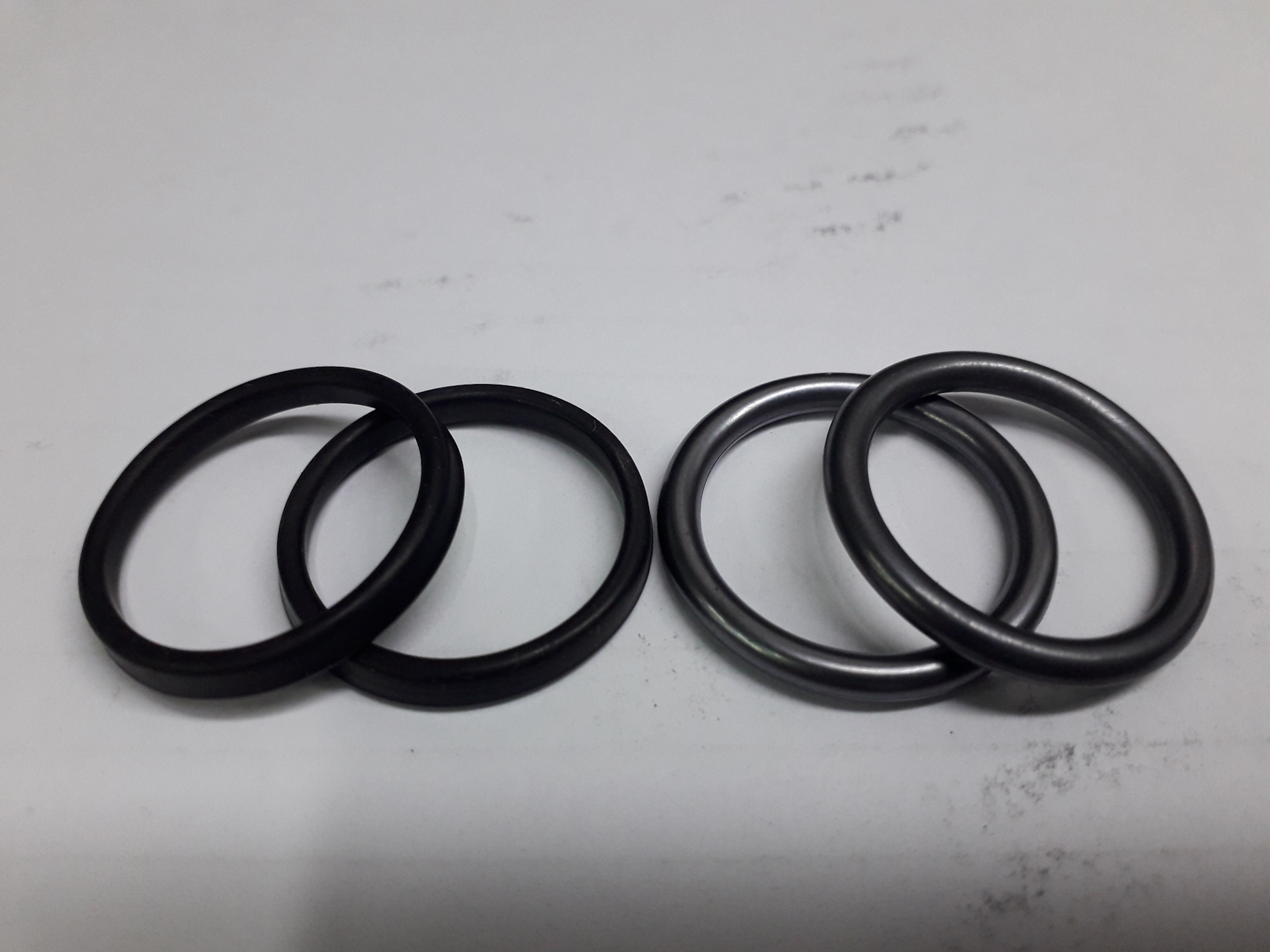 уплотнительное кольцо радиатора печки логан. уплотнительные кольца печки ситроен с4. кольца отопителя. кольцо уплотнительное патрубка отопителя форд фокус 3. уплотнительное кольцо радиатора отопителя ситроен.