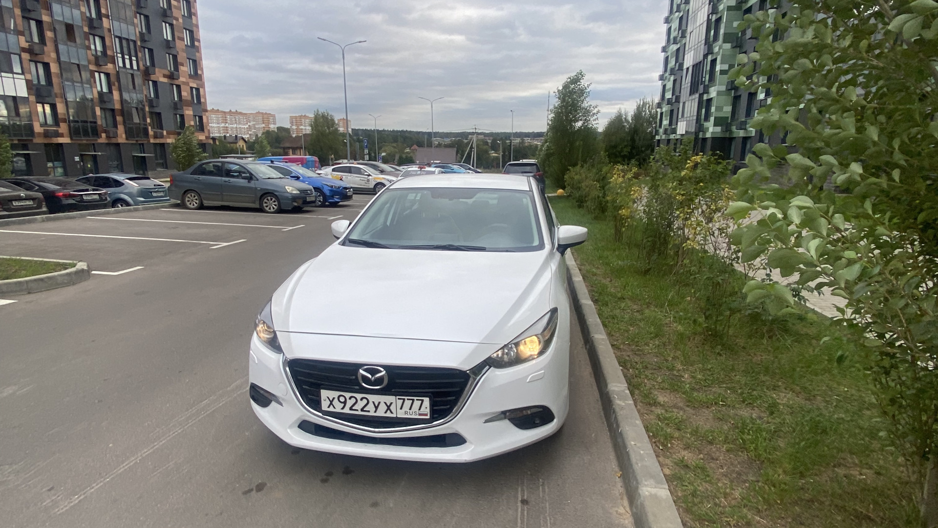 Mazda 3 (3G) BM 1.5 бензиновый 2017 | Белая мазда на DRIVE2