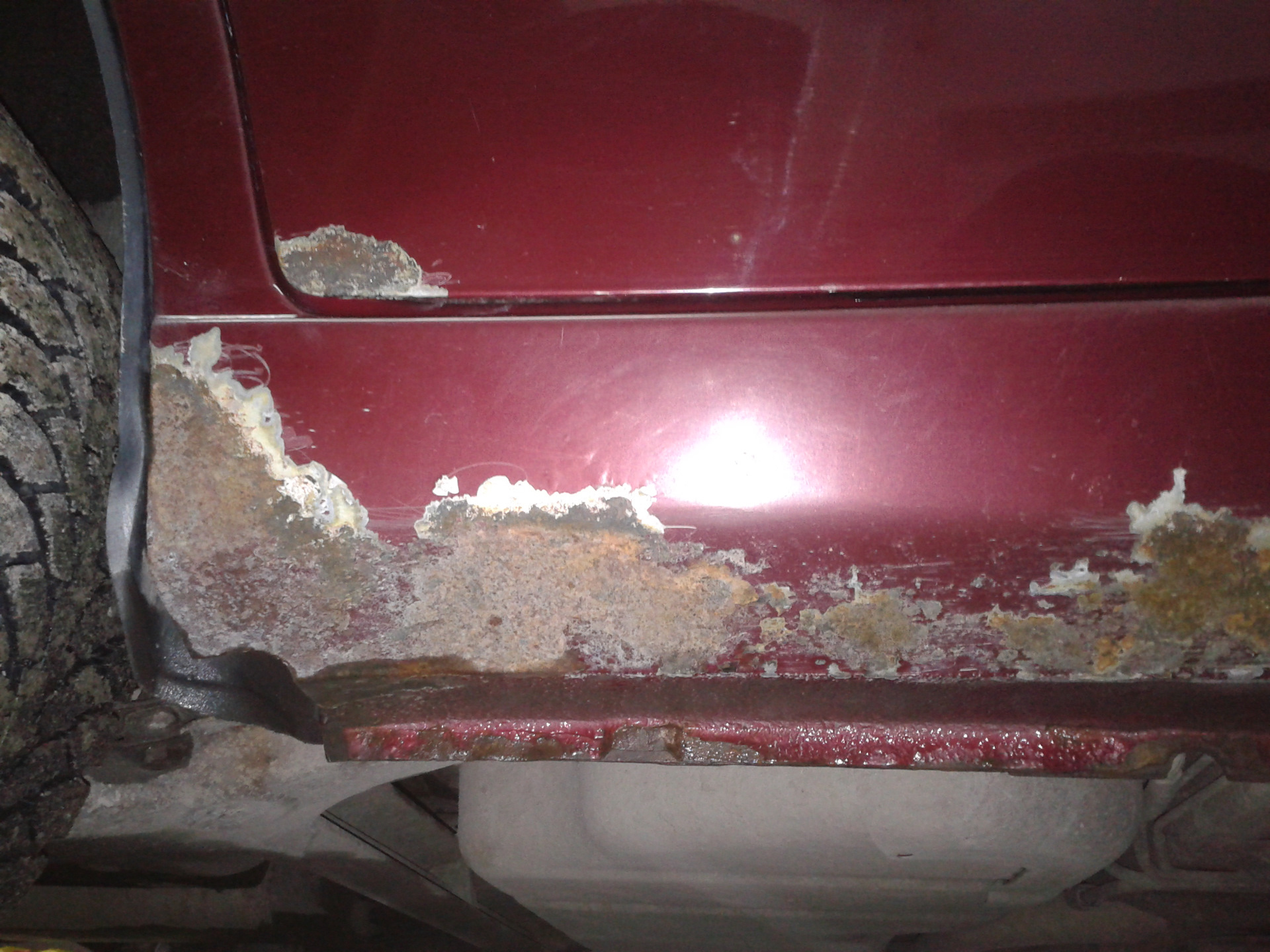 ингибитор" коррозии av-28-1". ржавые пороги. коррозия труб. ржавчина фактура. без коррозии.