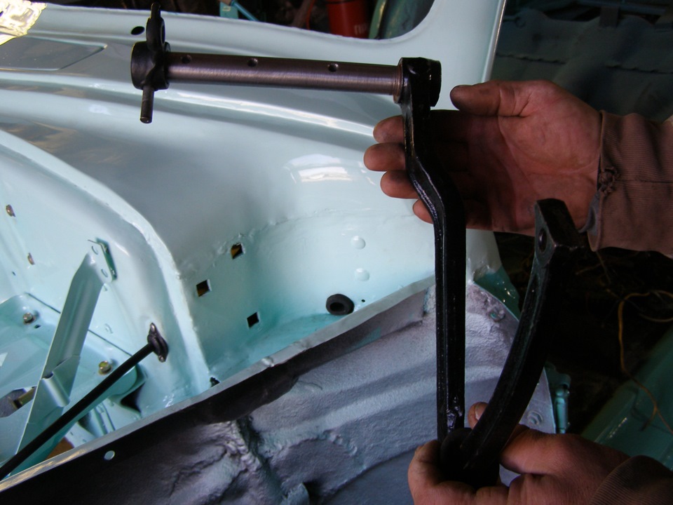 Троса ручного тормоза, педальный блок. — ГАЗ М-20 Победа, 2,2 л, 1955 ...