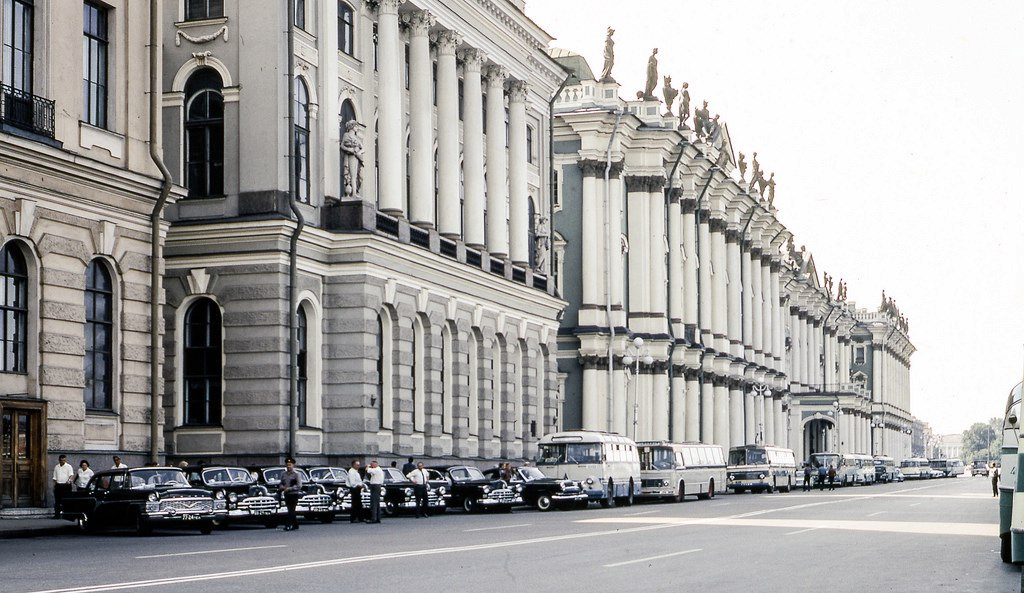 Дворцы ленинграда