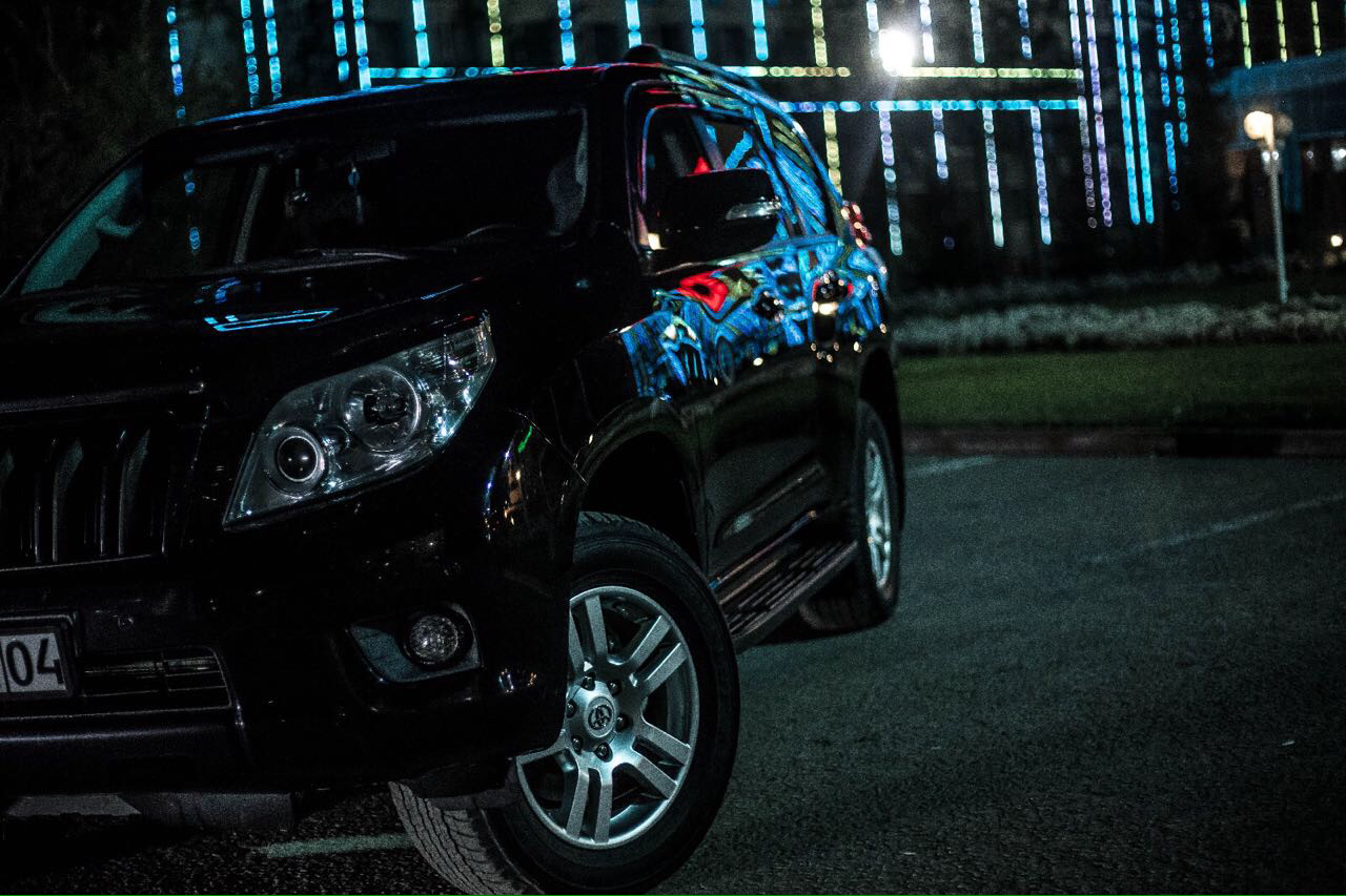 лампа подсветки кпп land cruiser 200. прадо 120 оффроад. гирлянда прадо 120. прадо 120 температура. наклейки на тойота прадо.