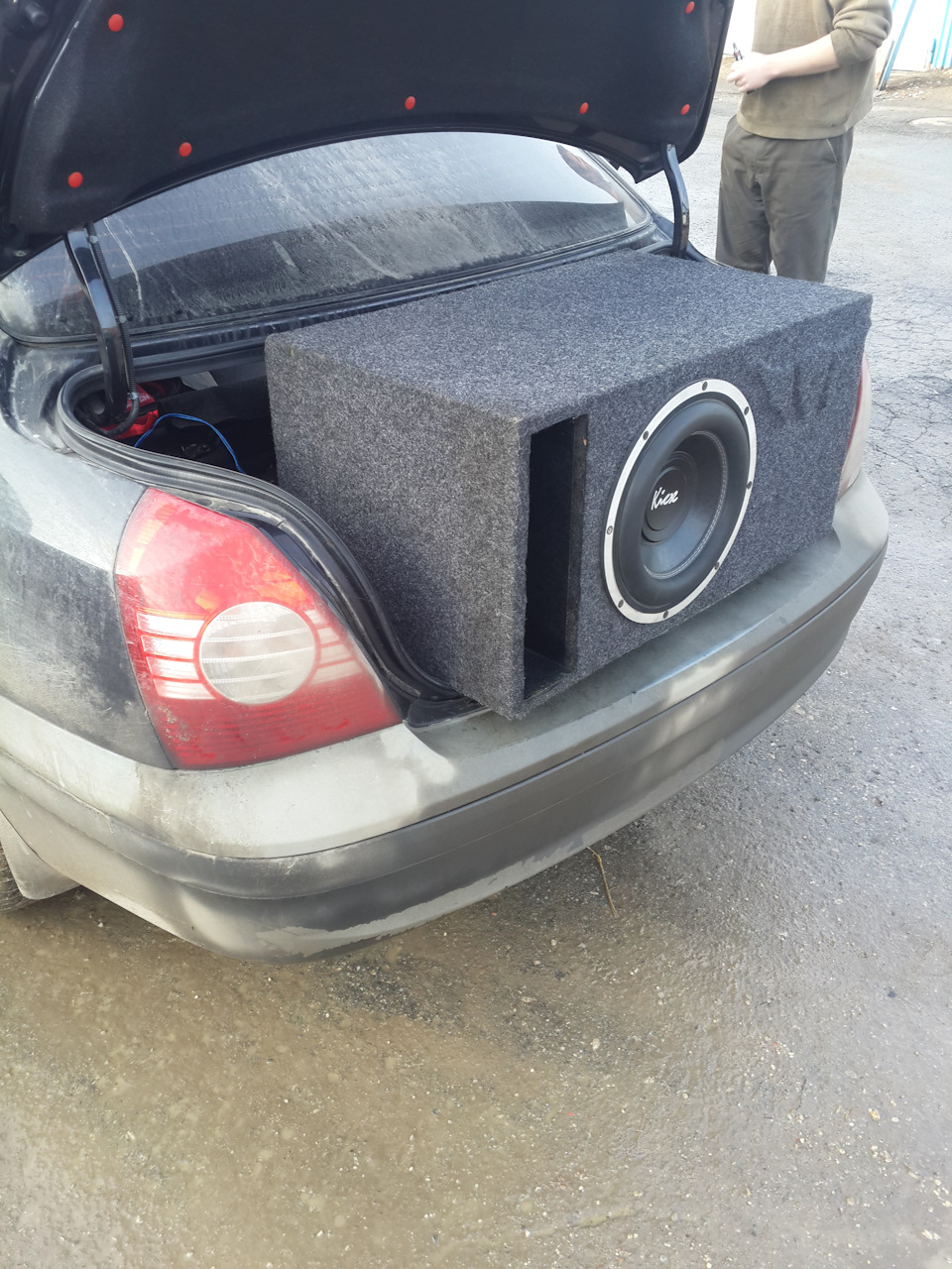 Сгорел сабвуфер — Hyundai Elantra (3G), 1,6 л, 2009 года | поломка | DRIVE2