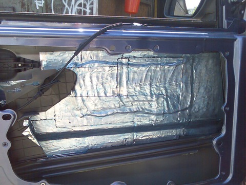 73cc8bu 480 гремит задняя дверь на форд фьюжн