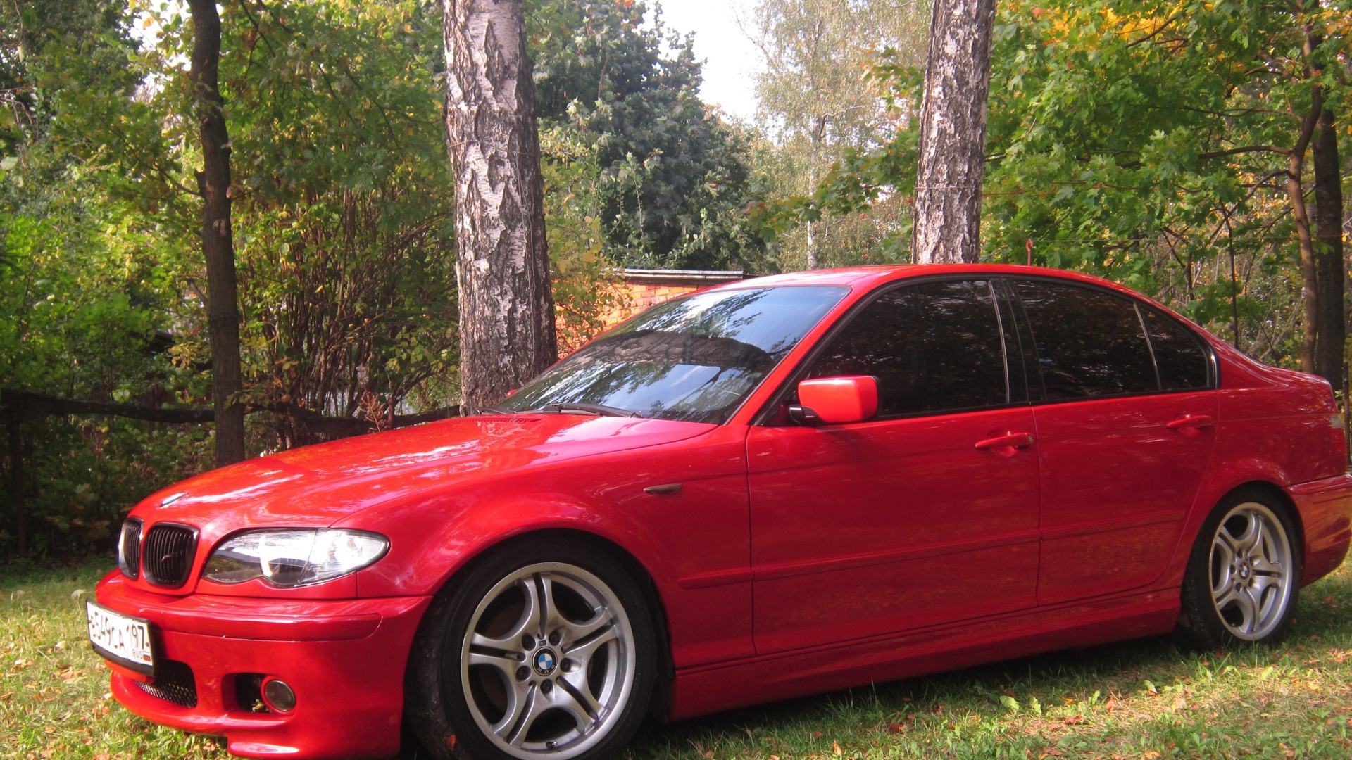 BMW 2002 Red