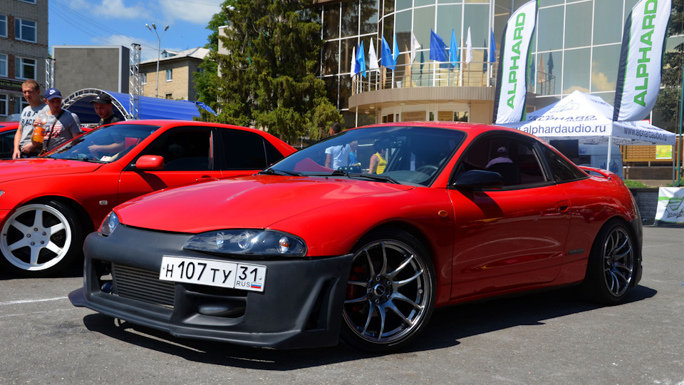 Mitsubishi Eclipse с выдвижными фарами