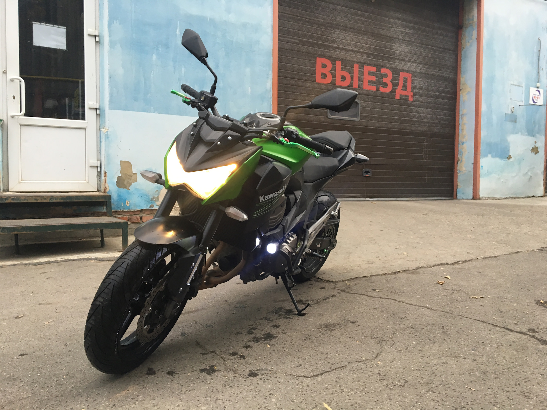 Kawasaki z800 Black Carbon