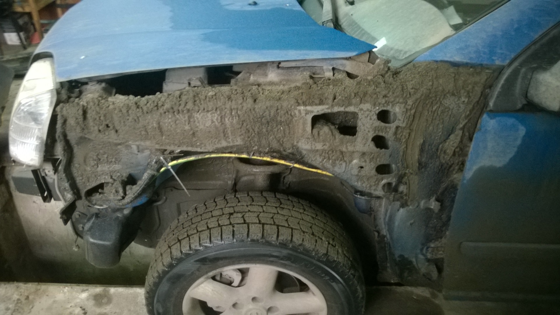 Можно ли ездить без подкрылка. Фото закладной переднего локера прадо 120. Можно ли ездить без подкрылка. Можно ли ездить без подкрылка. Езда без подкрылков ваз.