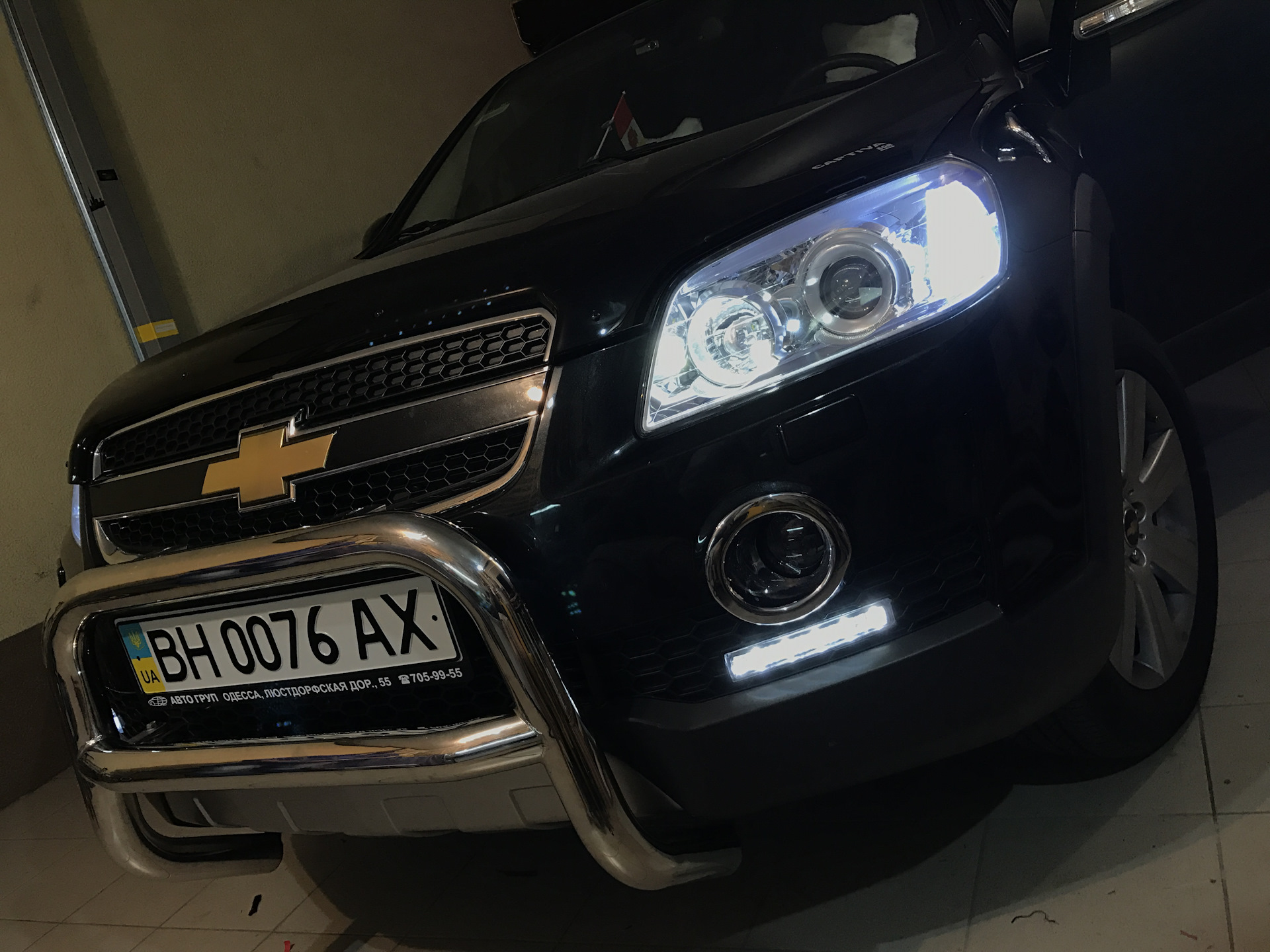 Противотуманки каптива. Ходовые огни Шевроле Каптива с100. Chevrolet Captiva 2014 c ДХО. Ксенон Каптива с140. Каптива 2008 ПТФ.