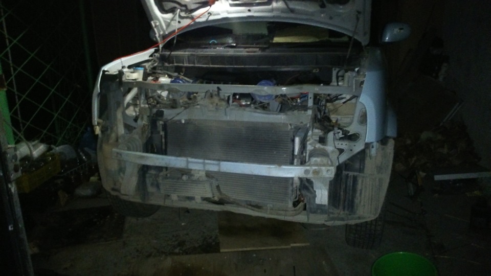 Сбор разбор часть 4. Радикальная мойка, и начало изымания двс и акпп ...