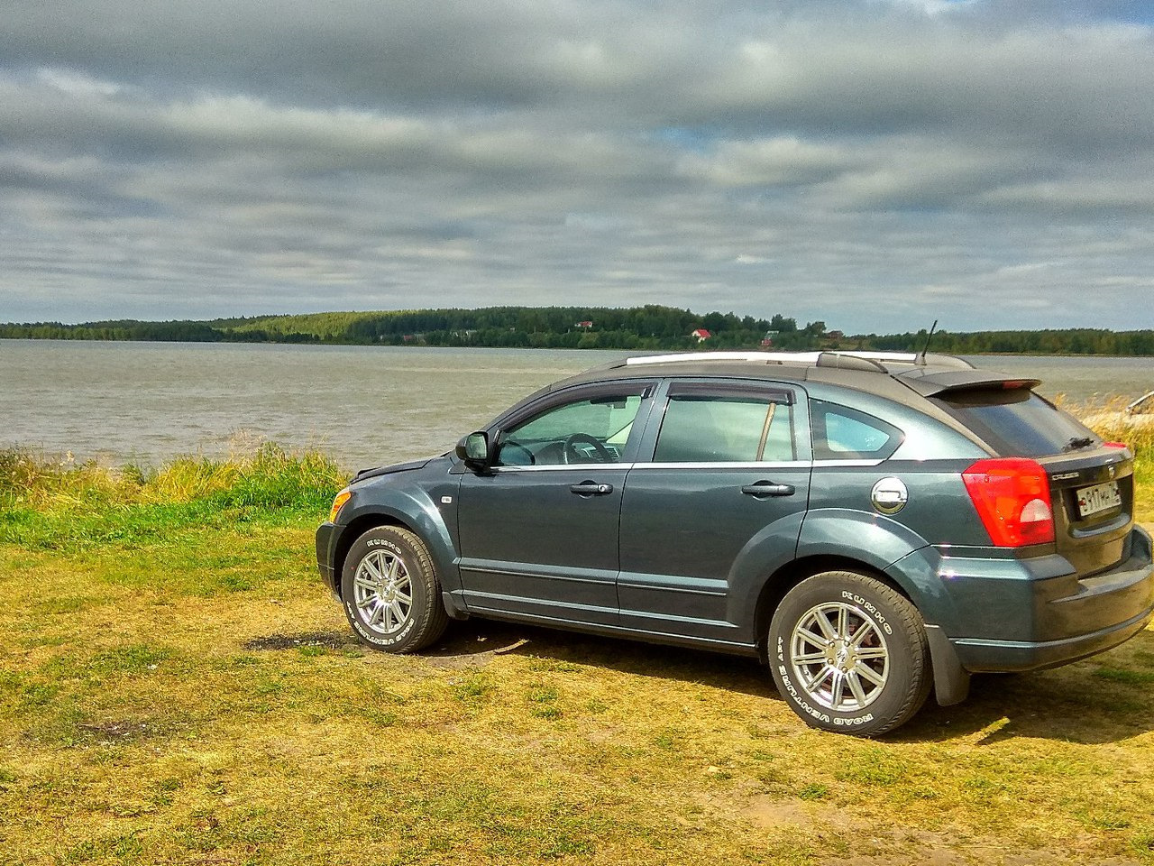 Dodge caliber отзывы. Додж Калибр 2008 2.0. Кроссовер Додж Калибр. Dodge Caliber 2021. Dodge Caliber 2022.