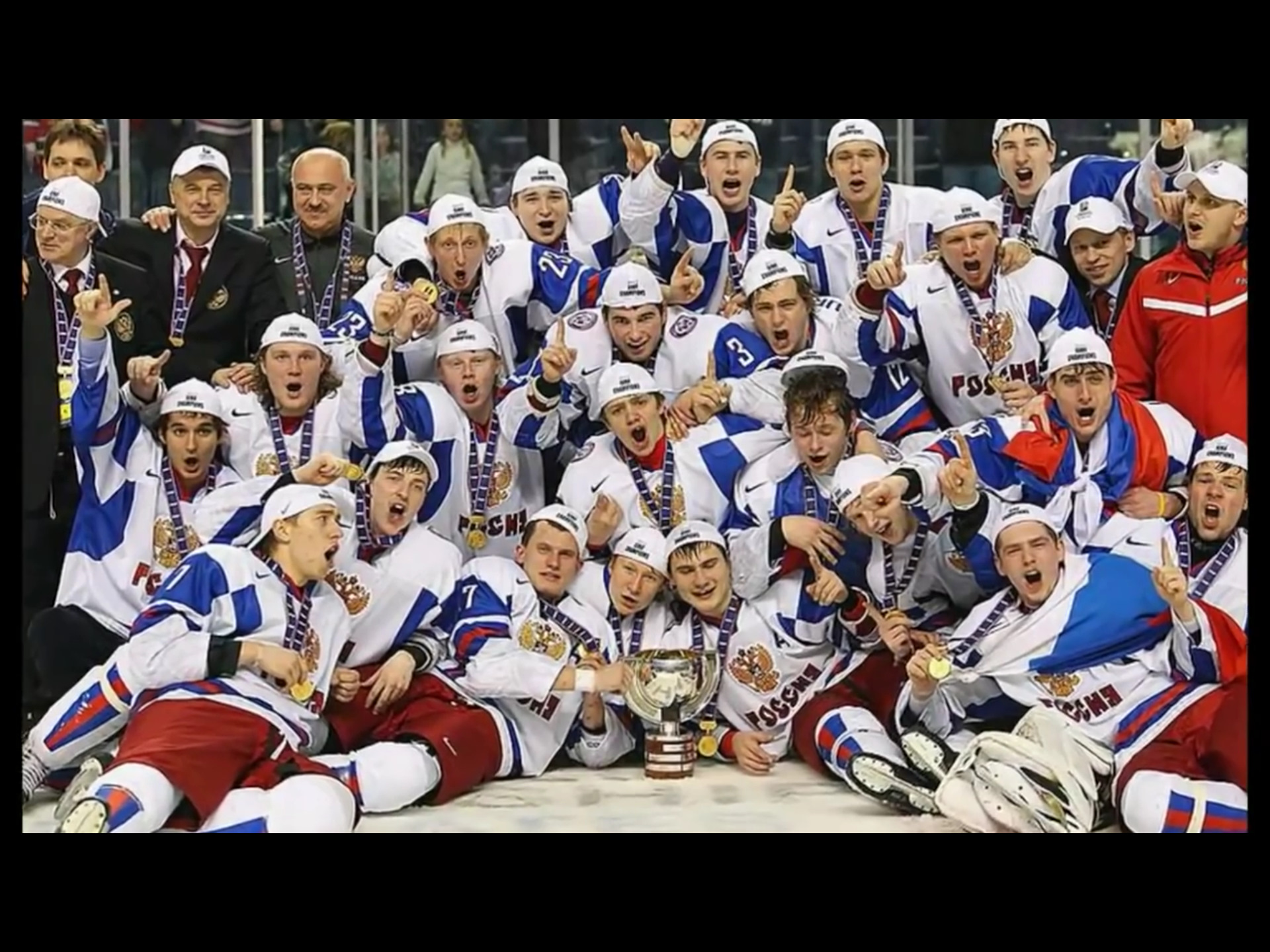 Молодежка 2011 финал. Хоккей чм 2003 молодежка. Мчм 2011 финал. Мчм 2011 финал. Молодежка 2011 финал.