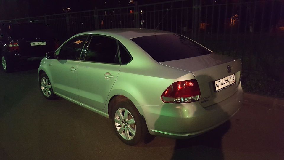 где омывательный бочек в volkswagen polo где омывательный бочек в volkswagen polo