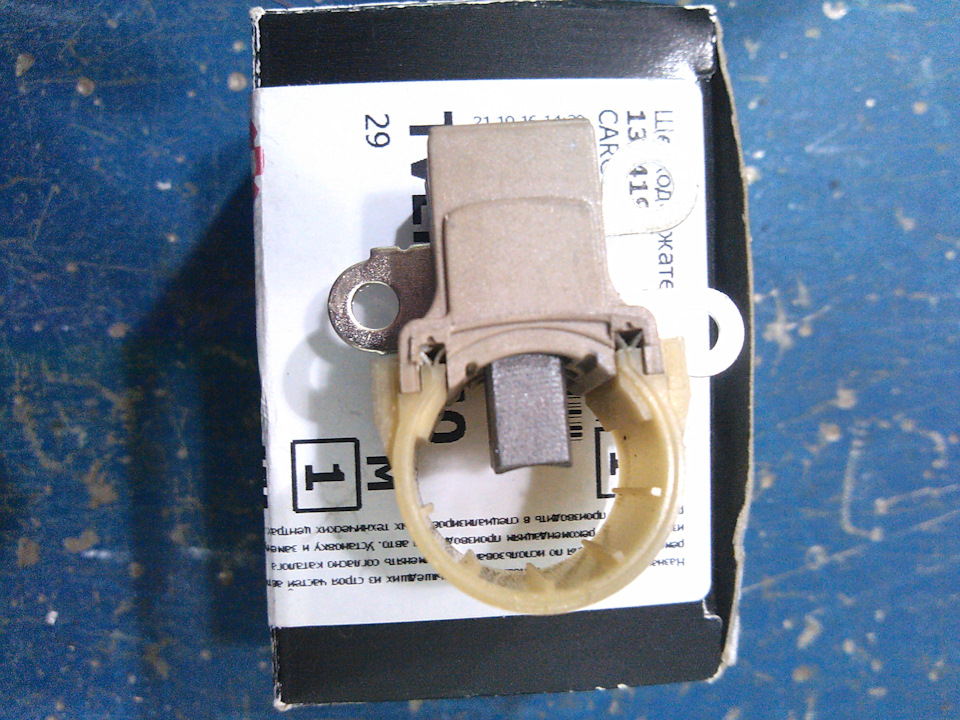 Сам щеткодержатель, у старого износ был примерно 50%. — Jeep Grand Cherokee (WJ)