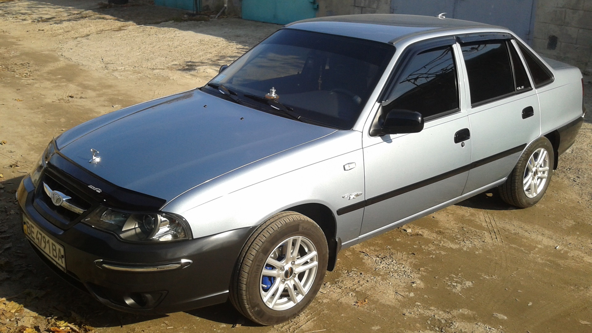 Daewoo Nexia серая