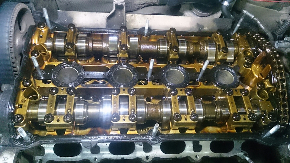 Замена маслосъемных колпачков. — Volkswagen Bora (1G), 1,8 л, 2003 года ...