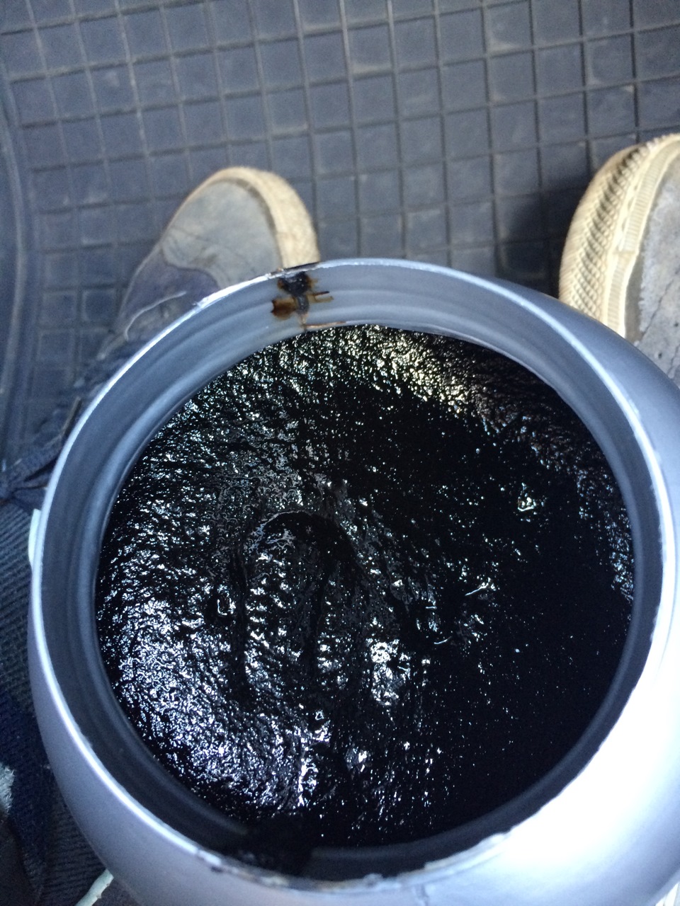 Вопрос знатокам ! Чем промазать днище ? — Lada 21113, 1,5 л., 2001 года ...