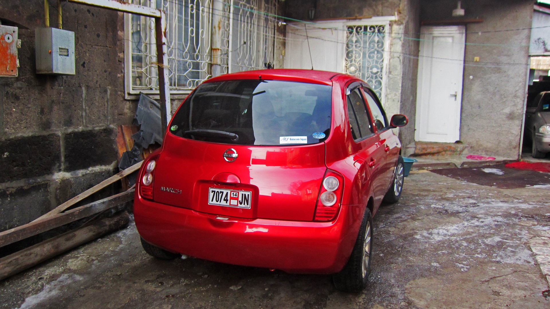 Nissan March (K12) 1.2 бензиновый 2005 | красный металлик МАША на DRIVE2