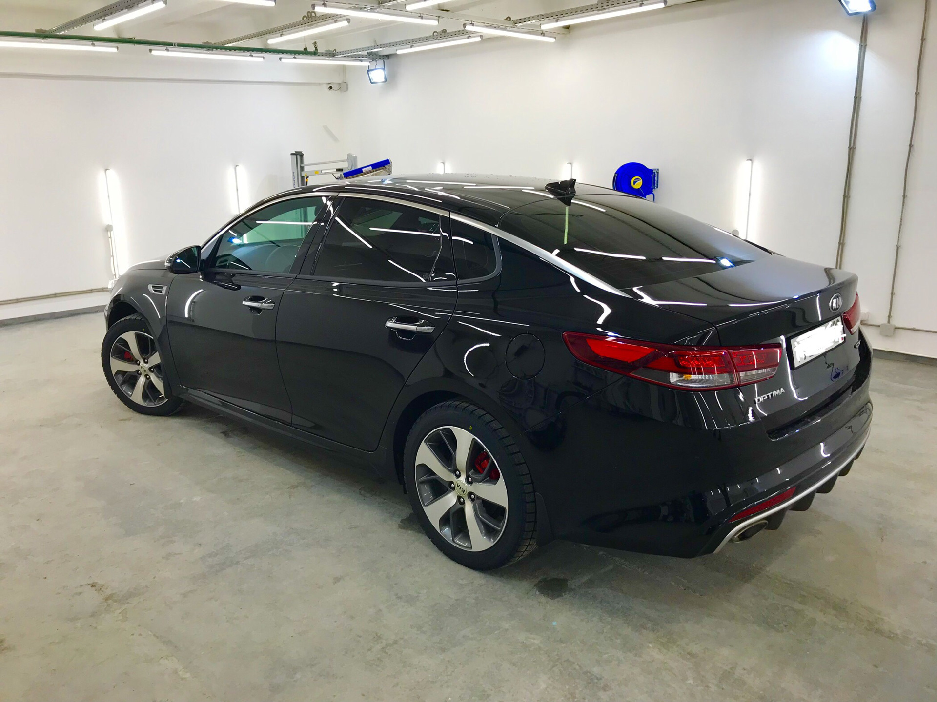 Сейчас Kia Optima на мойки