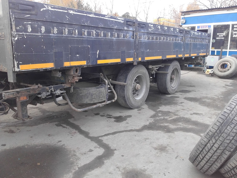 Замена колес на прицепе с низкопрофильной на батоны. — MAN F 90, 9,9 л ...