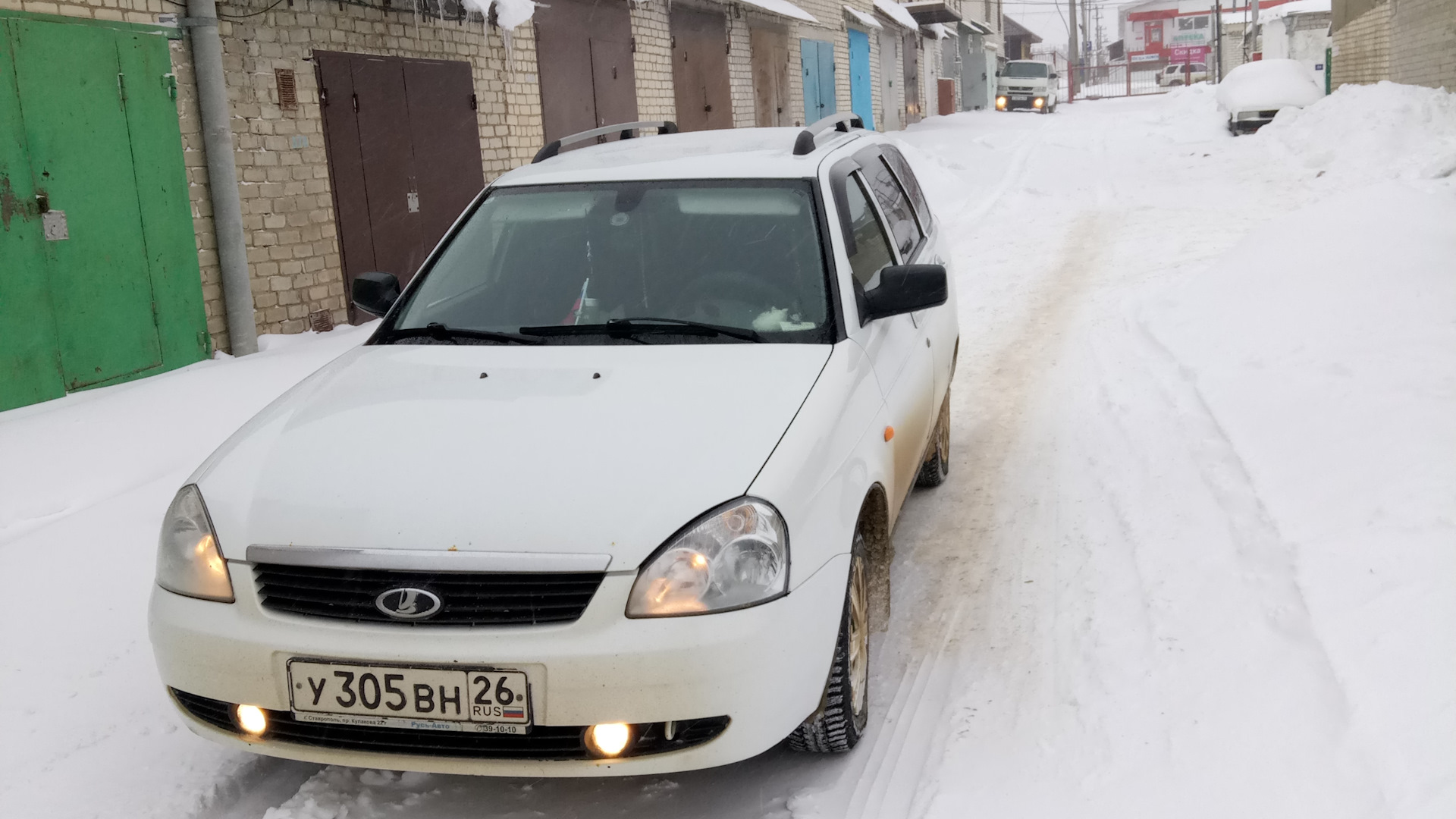 Lada Приора универсал 1.6 бензиновый 2009 | Белый Универсальный. на DRIVE2