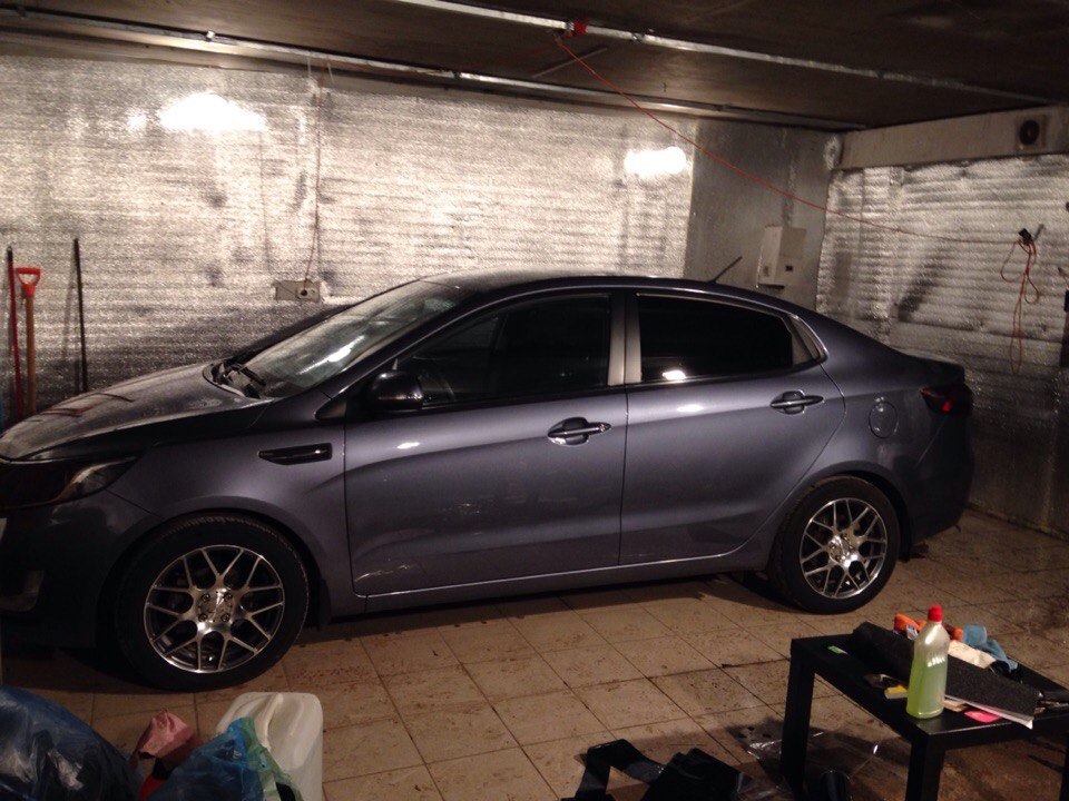 оцинкованный рио. ржавчина киа рио 4. киа ржавеет. Kia rio оцинковка. оцинковка кузова кия рио.