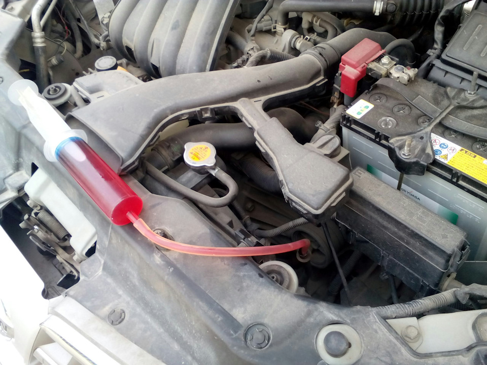 Фиксатор троса переключения передач - Nissan Juke (1G), 1,6 л, 2011 года поломка